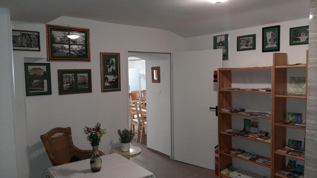 Dworek Pod Swierkami Jelenia Gora Exterior photo